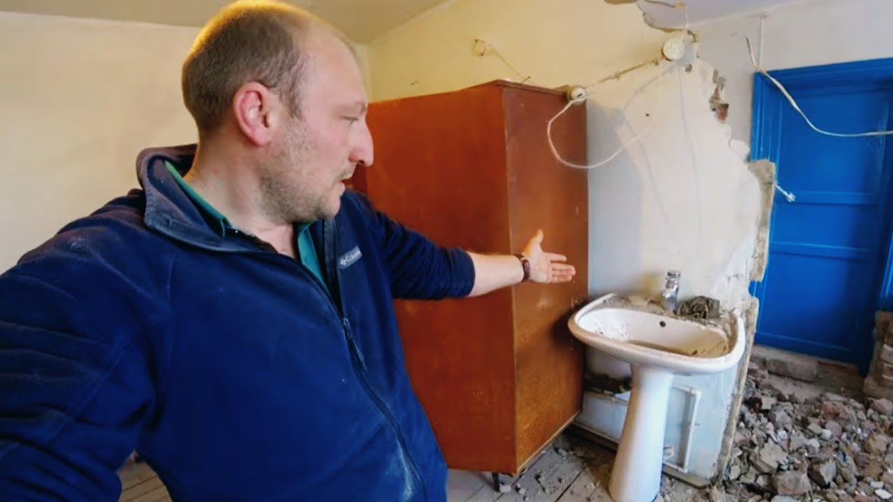 Обрушение стены и неожиданные проблемы с соседом