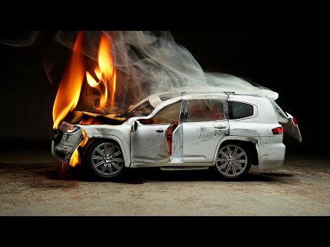 Crashing New Toyota Land Cruiser LC300 Diecast Model Car Crash Test