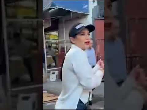 Haciendo la página azul 💙 en vida real Sandra Cuevas