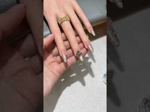 Beautiful Nail art #nailcolour #nailart #naildesign