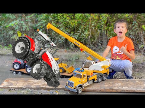 Damian and Darius Help Tractors Stuck in Mud! Francesca Saves the Watermelons 🚜🍉