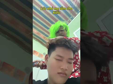 Mẹ tắm cho lúc nào cungc mạnh bạo. #tinvlog #haihuoc #shorts