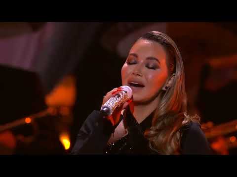 Chiquis - No Llega El Olvido (en vivo con Mariachi)