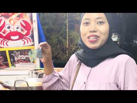 Jalan jalan ke pasar malam di sedekan
