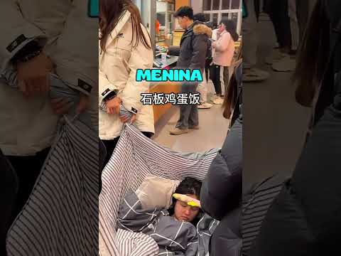 Assim passearam a aniversariante dormindo 🛏️