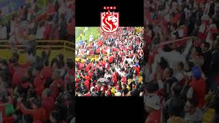 EL QUE NO SALTE ES DE LA B! 👻MIRA LO VE...