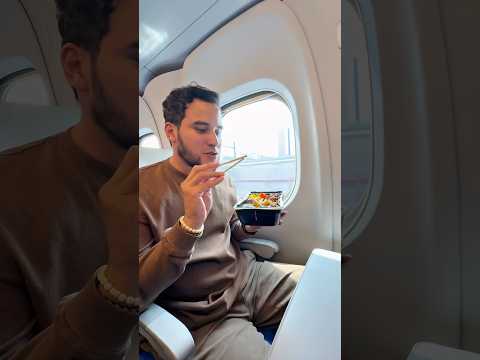 🇯🇵✈️ Bora provar uma marmita que esquenta sozinha dentro de um trem bala no Japão? #raphaelcamposo