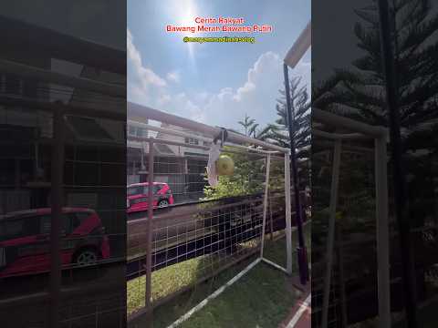 Palak Kena Timpuk Bola Bawang Merah 😢