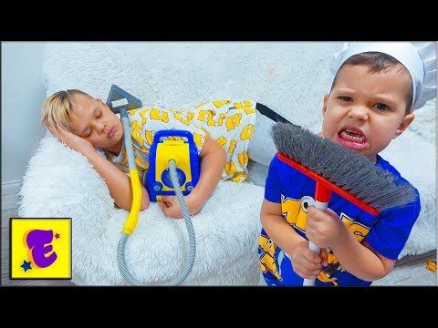 Егорка и Ярик Играют // Дети Убирают Дом //