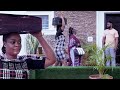 Comment le riche mec est tomb? fou de la pauvre fille que sa m?re lui amen? pour ?tre sa cuisini?re