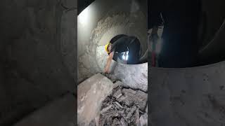 Cleaning of concrete tankers