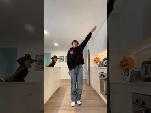 Spooky season is HERE, what costume should I get… 🎃👻🕷️ #fyp #duetthis #dance #halloweeen