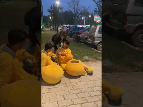 Teddy bear ka Paisa chin ke bhag Gaya 😭 #public #trending #youtubeshorts #shortfeed #shorts #video 😭