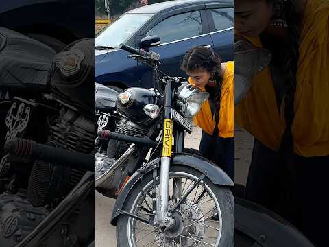 Mai to hmesha iski side me hu😇🫠 #bulletlover #youtubeshorts #bulletgirl #viral #ridergirl #ytshort