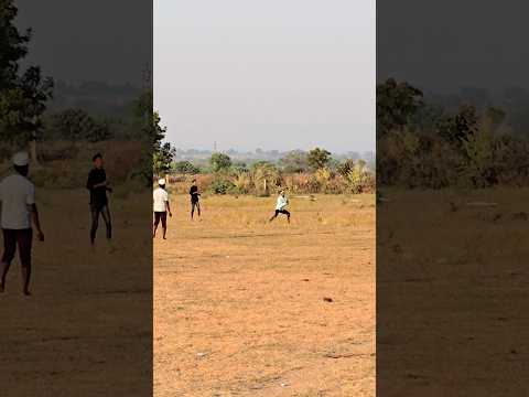 Jab catch ho perfect attitude automatic #GilliDanda #AttitudeCatch #SuperCatch #DesiSwag #StreetGame