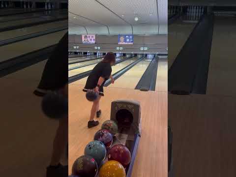 新作神ボール【ヒプノタイズ】をゆいちゃがなげなげ🎳#ボウリング#bowling
