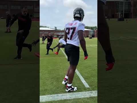 Jalon Walker putting in work during Rookie Mini Camp 💪  #nfl #atlantafalcons #falcons