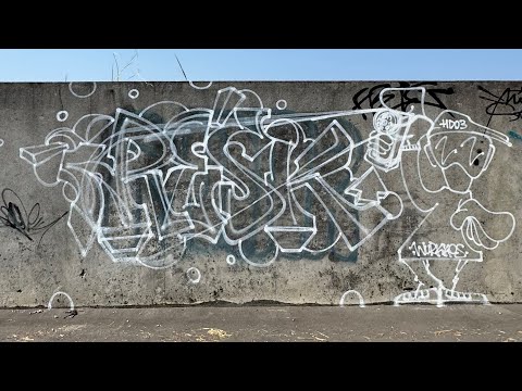 I Try Painting a Graffiti Using a Flashlight Effect