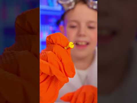 🎈🧪 100 เข็ม vs 1 — อันไหนจะแทงลูกโป่ง? มาลองทดสอบกัน! #shorts #kids