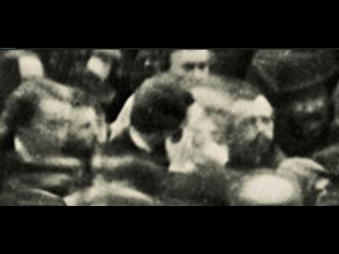 Se ha descubierto una nueva fotografía de Abraham Lincoln con un viajero del tiempo con teléfono
