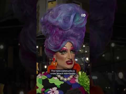 US hosts high-heeled race with a political message | DW News