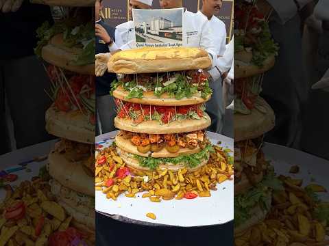 World's Biggest 100kg Burger 😱🔥#shorts #burger #ashortaday