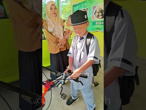 Senang sekali dibelikan lampu sen sepeda #shorts