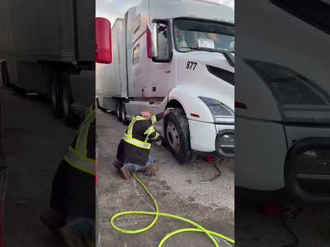 Police called towing because the roadside was coming slow. 2500$ total rep instagram.com/serhatzewki