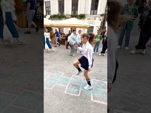 WALKING DANCE GAME 😍😂😂