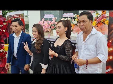 Hồng Loan, bùm bum xuất hiện tại nhà bầu show Quốc bình Tây Ninh