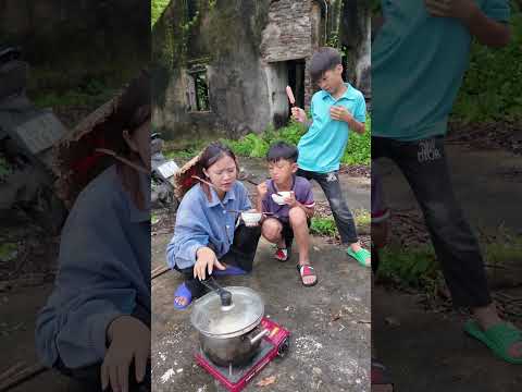Cậu bé xấu tính khinh thường mẹ con nghèo #shorts