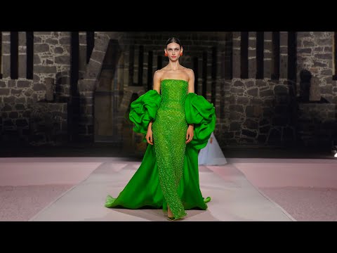 Carolina Herrera Resort 2025 Fashion Show | Mexico