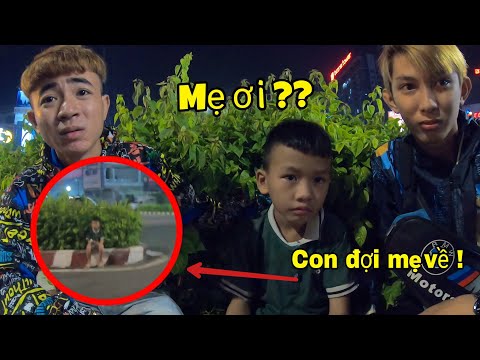 Cậu Bé Bị Mẹ Bỏ Bơ Vơ Từ Nhỏ Hằng Ngày Vẫn Ra Đường Đợi Mẹ Về