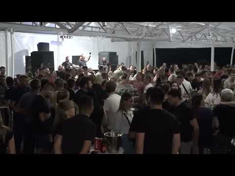 MALI BORO - KUPUJ MAJKO CIPELICE (UZIVO U SIMONI)