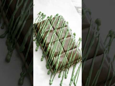 Well that didn’t go as planned 😅 One of my most requested cookies! 💚🍫 #cookiedecorating #asmr