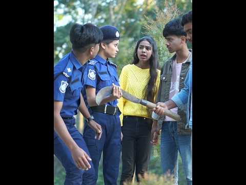 জেলখানাতে যাইয়া দেখি পুলিশ পাগল -♥️🥀