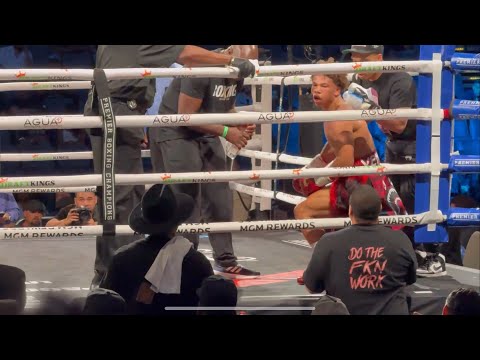 FLOYD MAYWEATHER GIVES CURMEL MOTON RINGSIDE INSTRUCTIONS DURING 8TH PRO FIGHT ON CALEB PLANT CARD