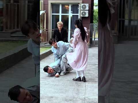 Help the girl in time [DUCHA TRINH] #DuchaTrinh #viral #kindness #respect #trending #shorts