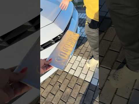 QUEBREI A PLACA DO CARRO DELE