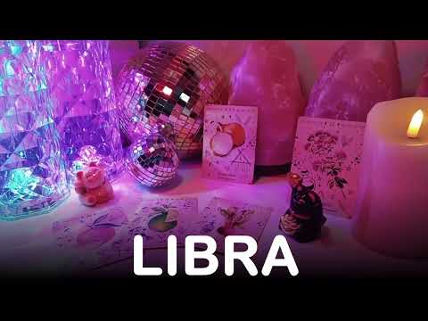 LIBRA - SOLO CON UNA MIRADA O UN COMENTARIO TUYO SE EMOCIONA!! #horoscopodiario #tarotreading