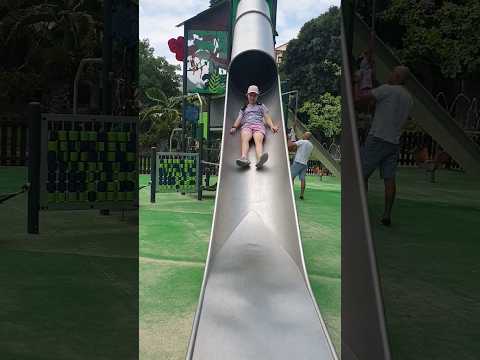 Un lugar de diversiones ??‍♀️?✅ #larin #alfredolarin #parquedeniños
