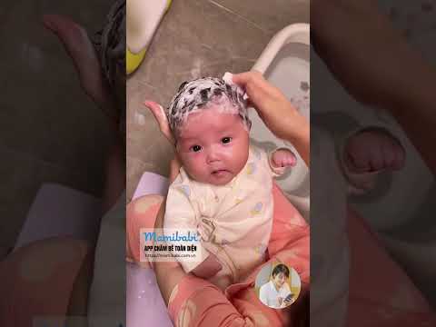 Bà bô tắm #baby #cutebaby #cute #embe #babycute #funny #newborn #babygirl