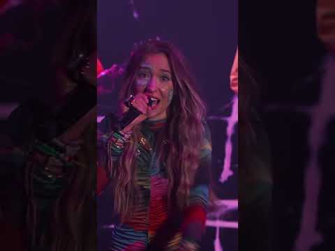 'Turbulent Skies' on @JimmyKimmelLive 💙 'Turbulent Skies' on @JimmyKimmelLive 💙