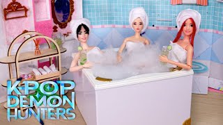 Barbie Dolls KPOP Demon Hunters Bath House Vacation Routine