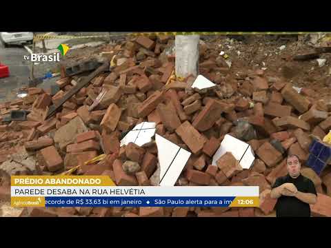 SP | Parede de prédio abandonado desaba na rua Helvétia