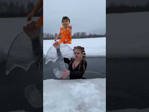 Gãy Rồi Chị Ơi Trốn Nhanh #shorts #ice