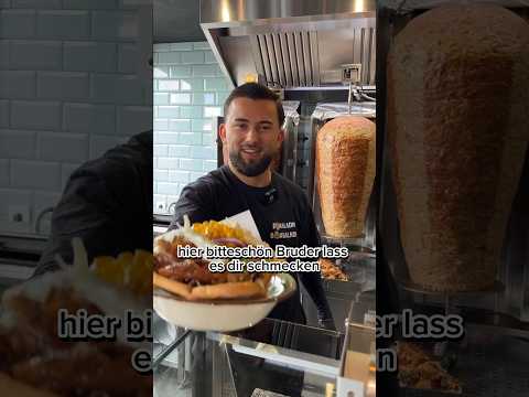 Einmal Döner mit alles🥙 #shorts #döner #halal #comedy #franchise #mülheim #burger #currywurst