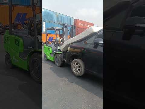 TOYOTA VOXY Car clearing at Tema port