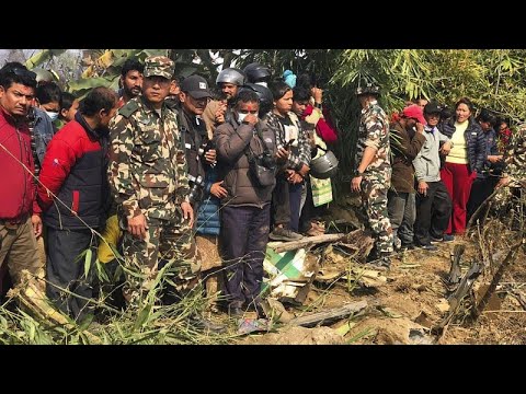 Queda de avião no Nepal faz mais de 60 mortos