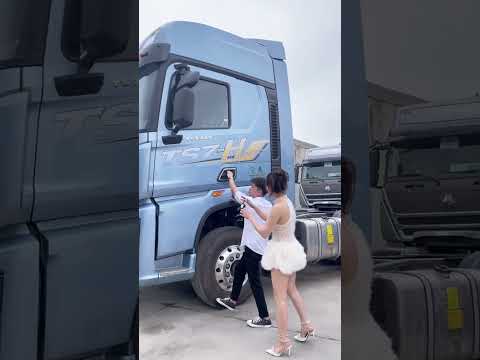 Hoa hậu xe tải  #Minh_Nguyệt_Yêu_Xe xin làm phụ xe mà k dám nhận